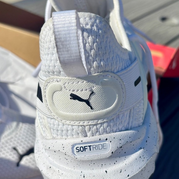 PUMA SOFTRIDE ENZO 5 SPECKLE (WOMEN SIZE US 8) REGULAR WHITE AND BLACK - Picture 2 of 16